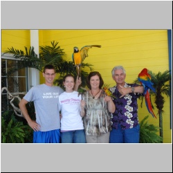 PortAransasParrots_MarkGlendaBradleyTaryn_008.jpg