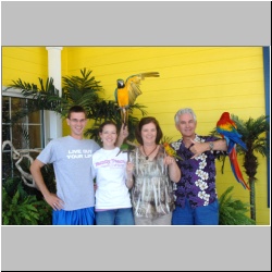 PortAransasParrots_MarkGlendaBradleyTaryn_009.jpg