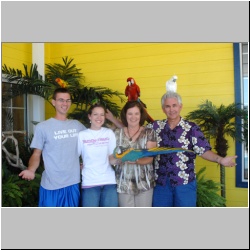 PortAransasParrots_MarkGlendaBradleyTaryn_012.jpg